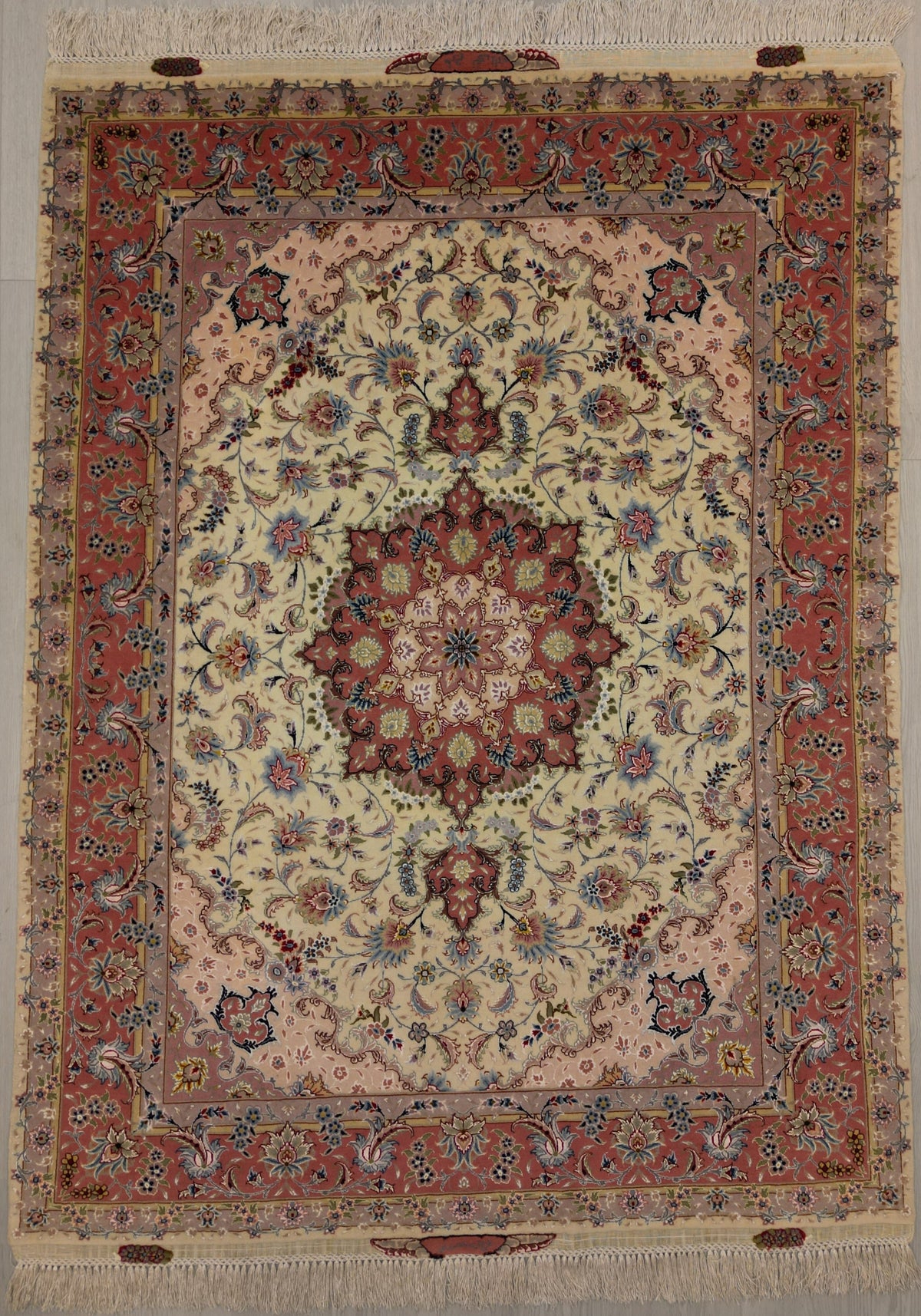 Persian Tabriz Rug | 4' 11" X 6' 7" | Medallion Design | Cream & Peach Colours | Urban Production