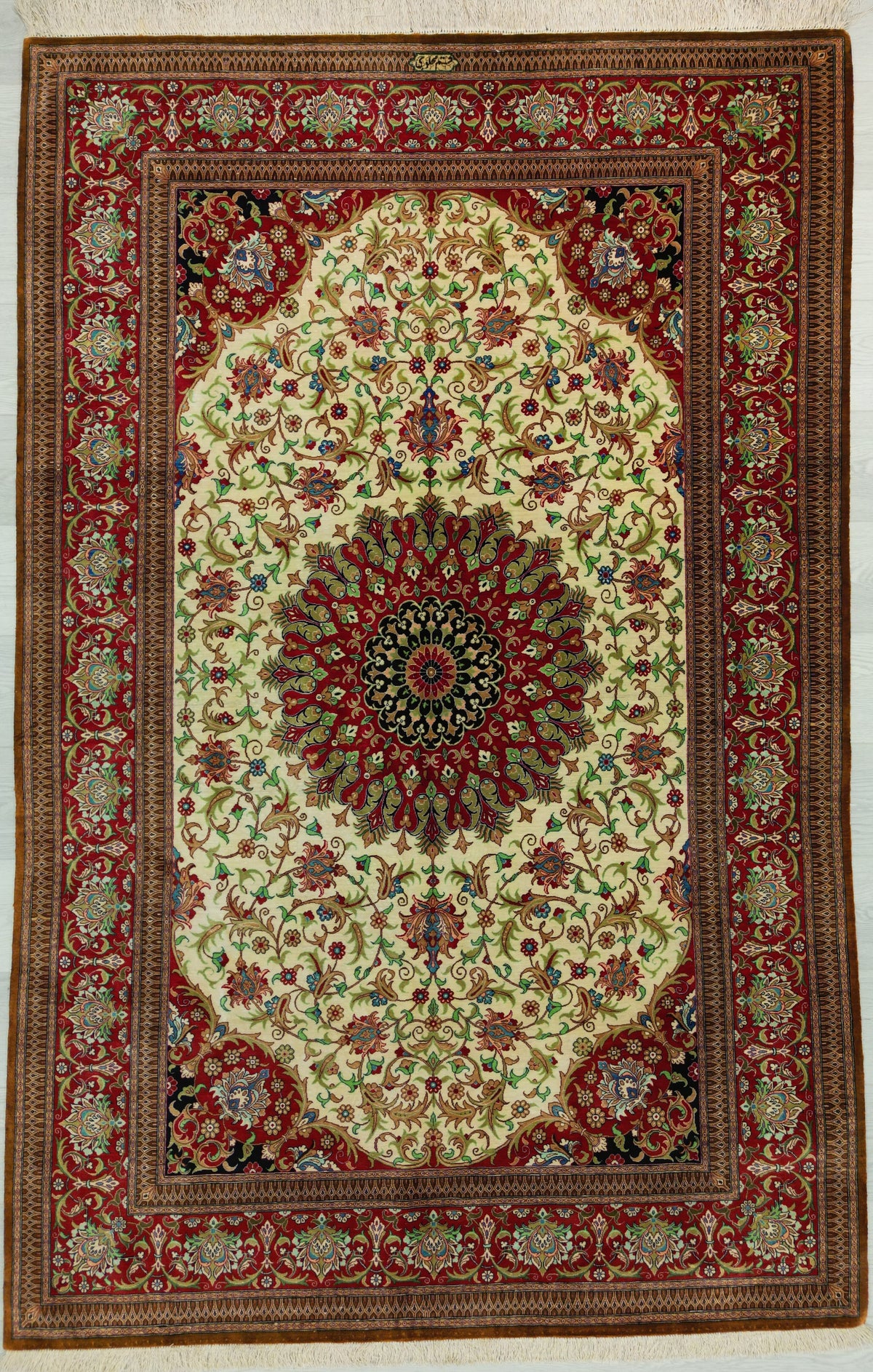 Persian Qom Rug | 4' 6" X 6' 11" | Medallion Design | Cream & Red Colours | Urban Production