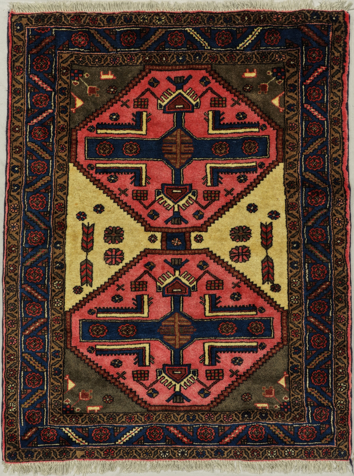 Persian Kolyai Rug | 3' 5" X 4' 5" | Ivory & Pink Colours | Geometric Design | Tribal Production