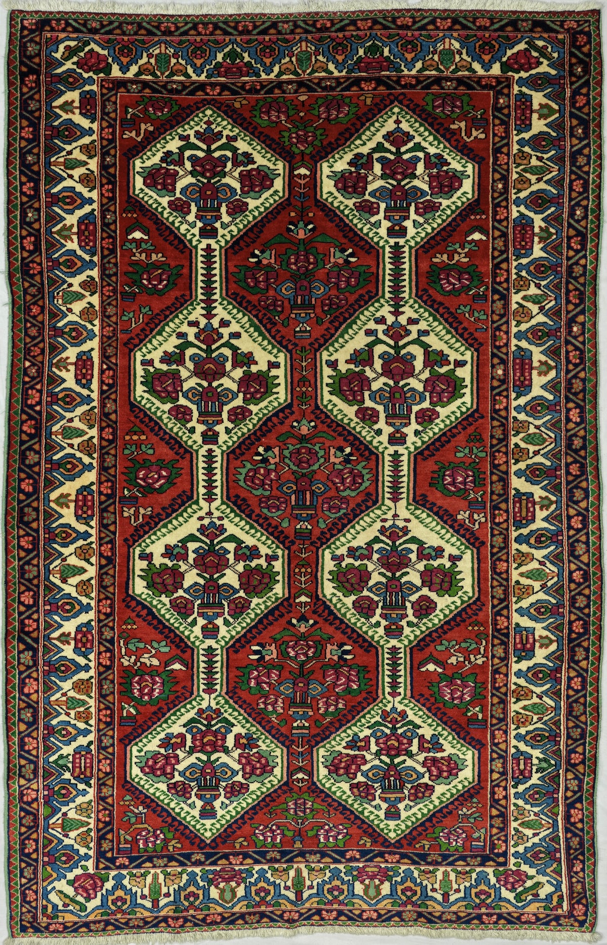 Persian Bakhtiari Rug | 5' 1" X 8' 4" | Ivory & Red Colours | Geometric Design | Tribal Production