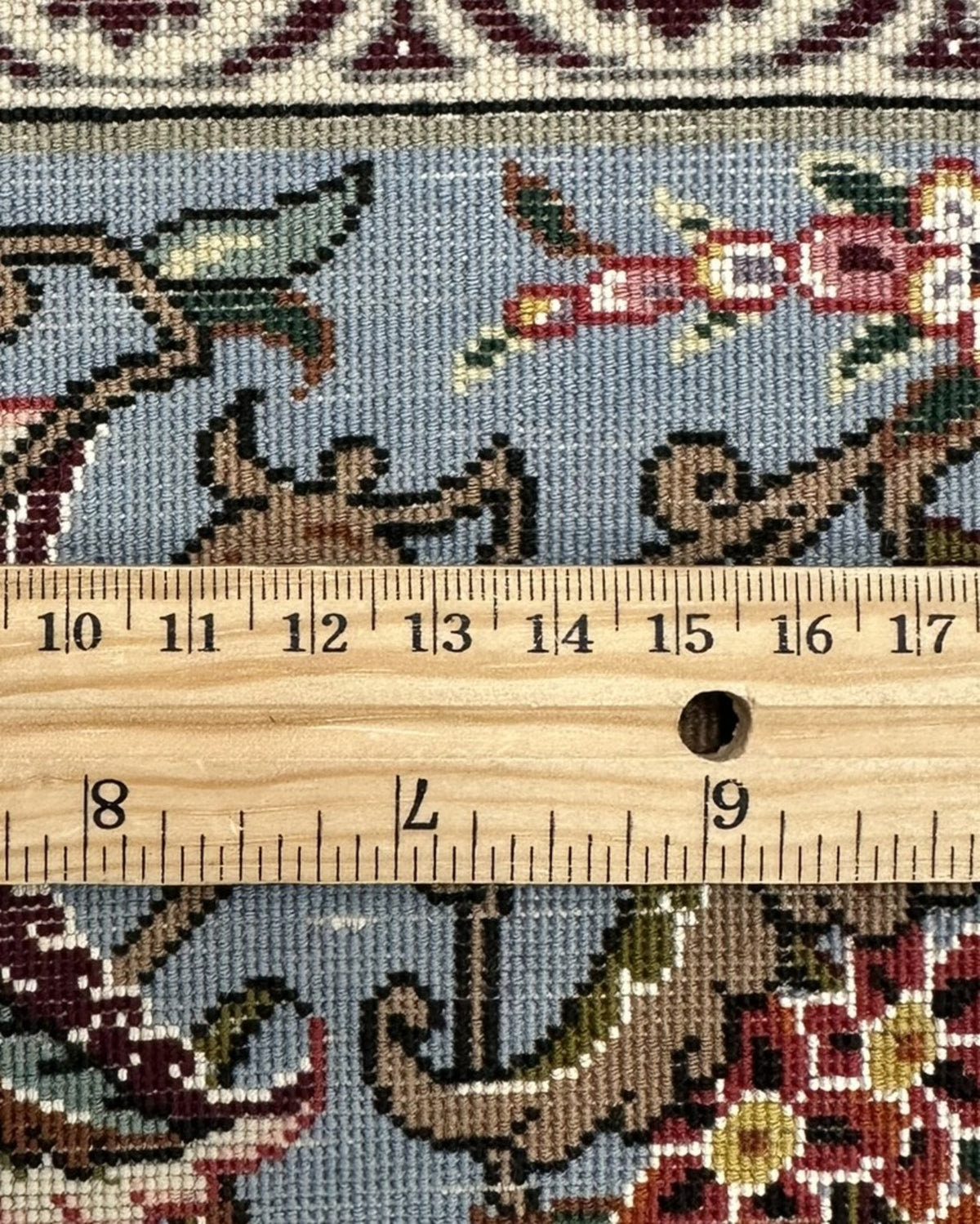 Persian Isfahan Rug | 4' 3" X 6' 2" | Midnight Blue Colour | Floral Medallion Design | Urban Production