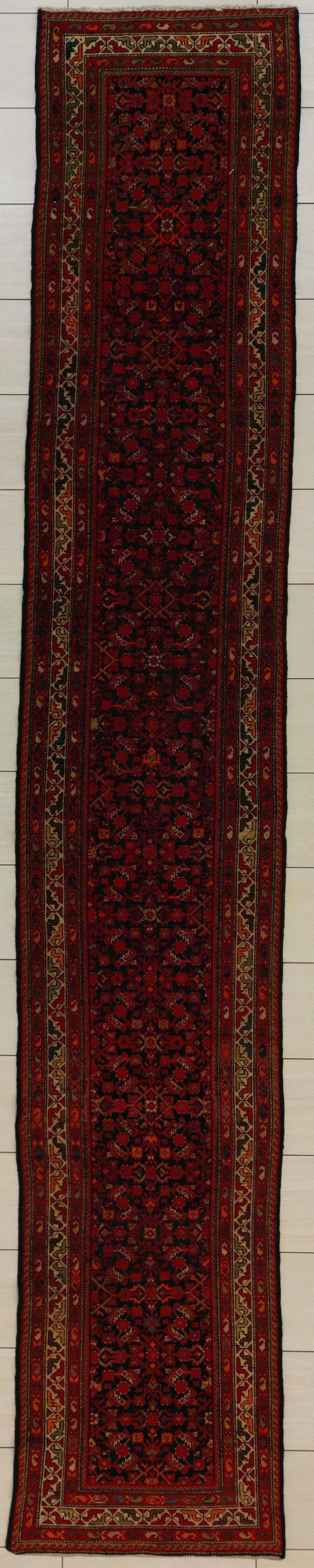 Antique Persian Malayer Runner Rug Circa 1900 | 4' 9" X 7' 8" | Navy-Blue & Red Colours | Tribal Production