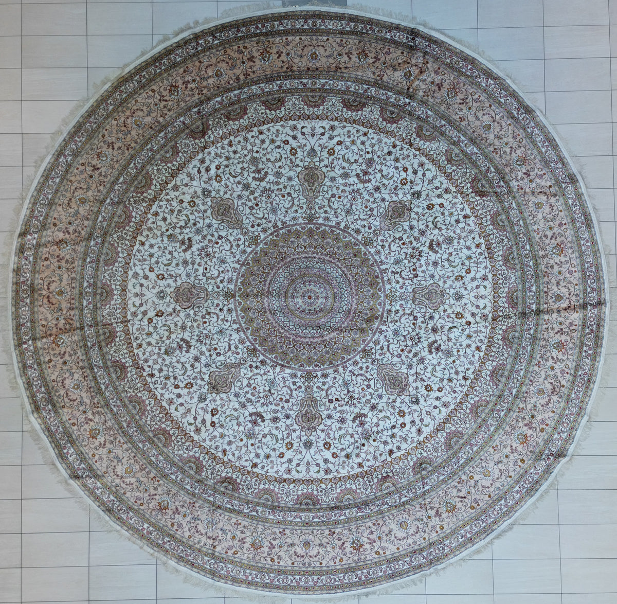 Pure Silk Rug | 17' 5" X 17' 5" | Circular Shape | Light Colours | Extremely Fine | Urban Production